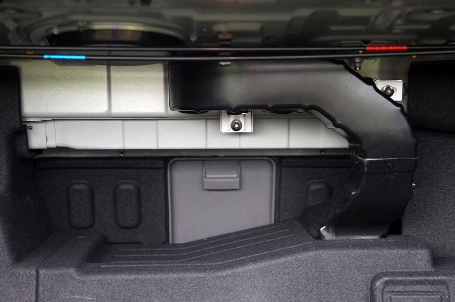  Hyundai Sonata Hybrid 2010 года  (фото 38 из 83)
